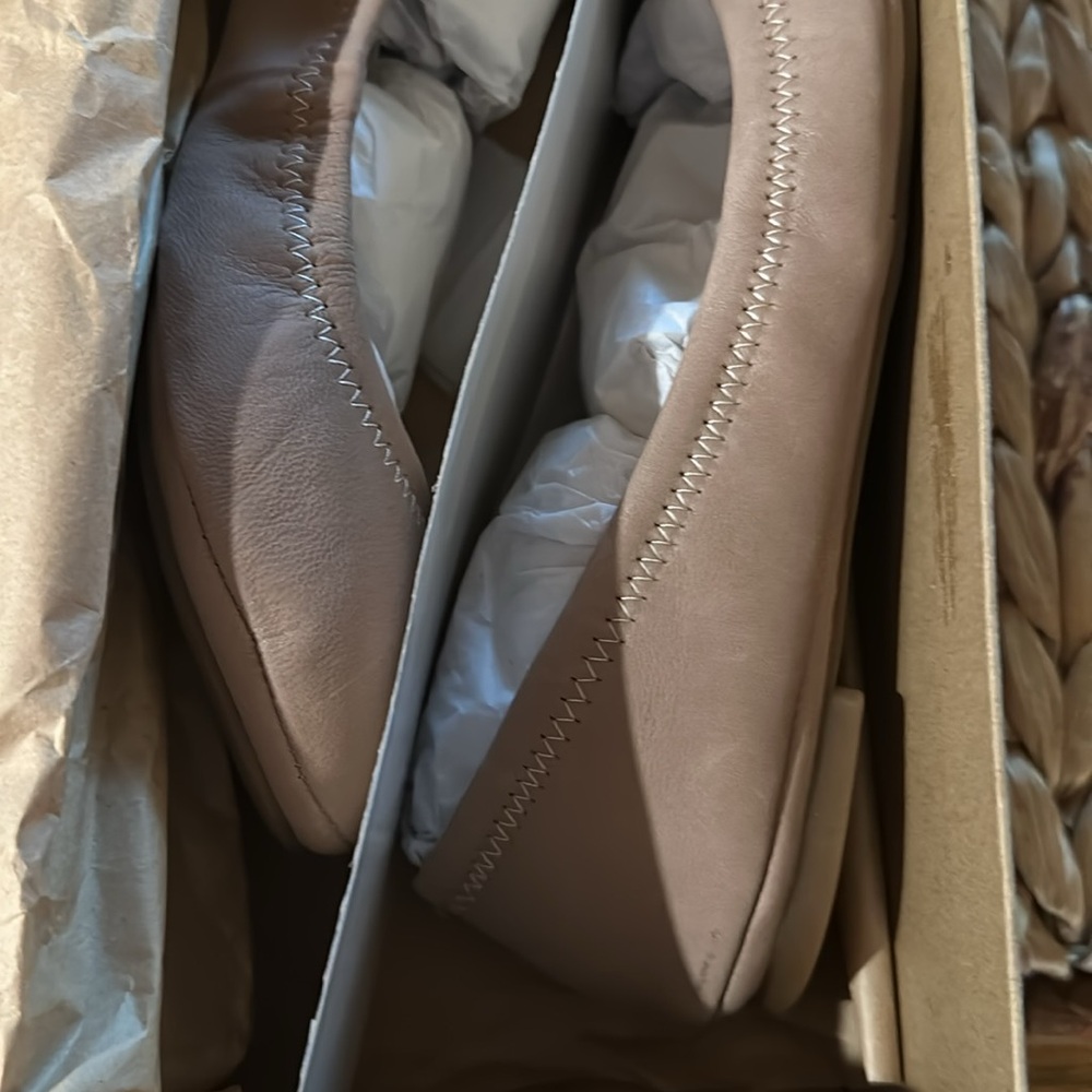 Lucky brand tan leather ballet flats